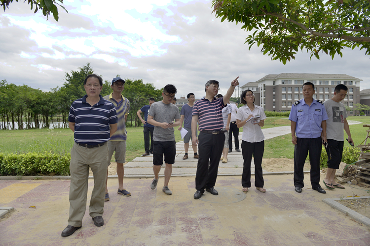 20160708学院领导带队开展校区安全大检查5.jpg