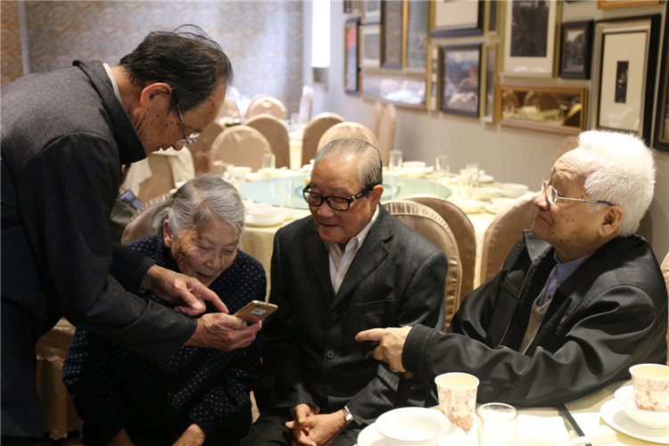 20170415王进安副院长参加福建协和大学老校友2017年度聚会 叶晓晖 (1).JPG