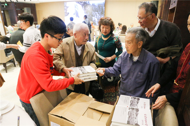 20170415王进安副院长参加福建协和大学老校友2017年度聚会 叶晓晖 (3).JPG