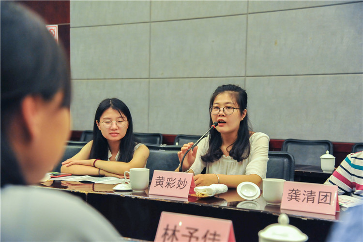 协和学院校友黄彩妙学姐与协和师生分享创业历程.JPG