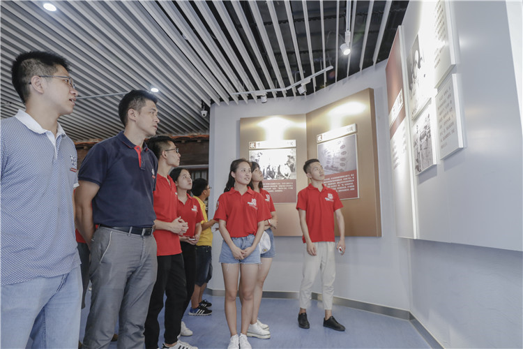 21060706国商系实践成员老师参观谷文昌纪念馆 朱高航 (18).JPG