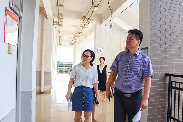 20190902开学第一课张鹏程院长巡课吴婧摄-7.jpg
