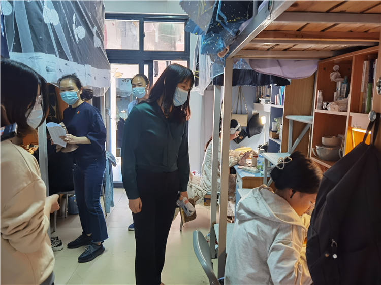 20220318 先锋队巡查宿舍1.jpg