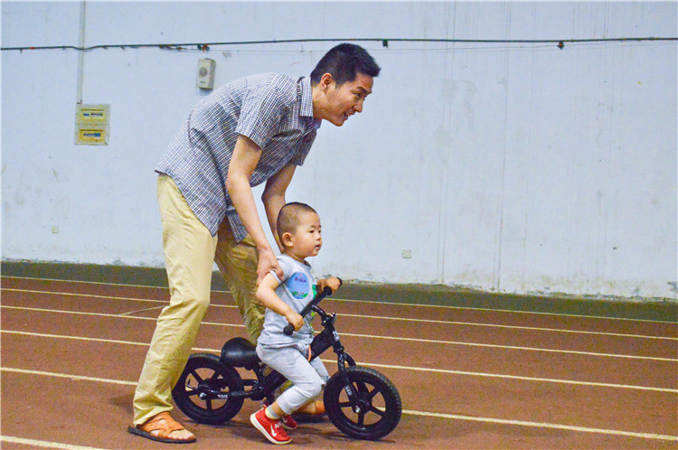 20190601 亲子运动会 亲子自行车赛 陈子淳摄 (13).jpg