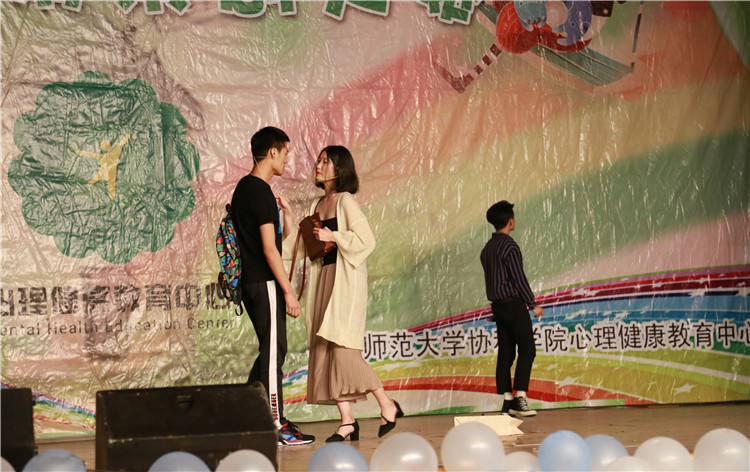 20170421 心理情景剧大赛信息技术系表演 叶净淳.JPG