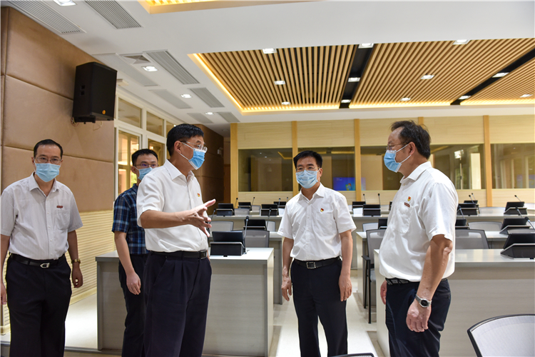 20200731省委常委周联清一行莅临开云手机入口调研指导工作 (2).jpg