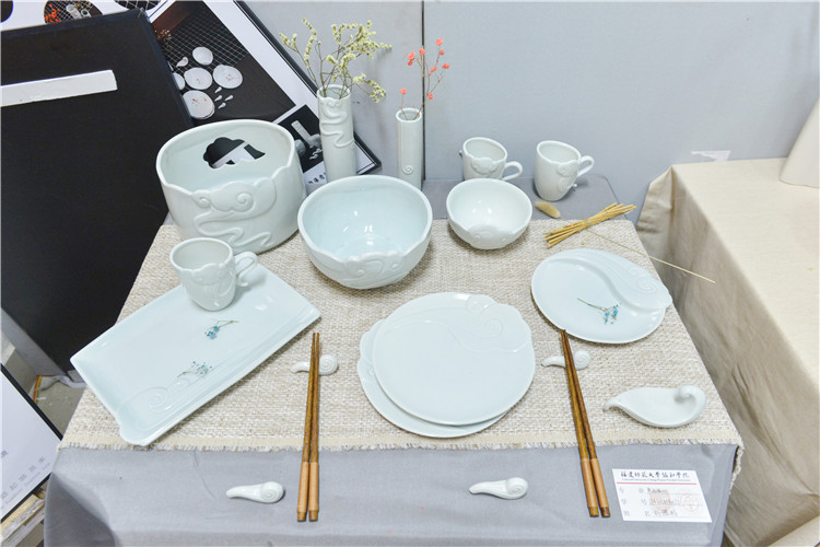 《祥云瑞气》翁雅玲.JPG