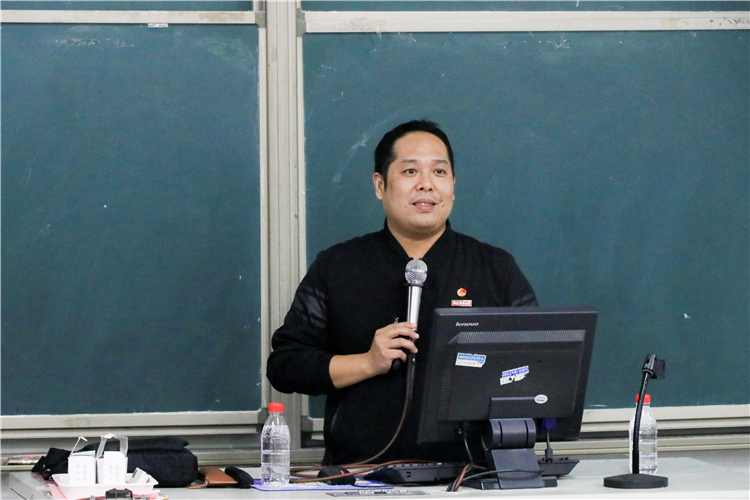 20191106 学院团委举办基层团支部活力建设经验分享讲座 程子涵(2).jpg