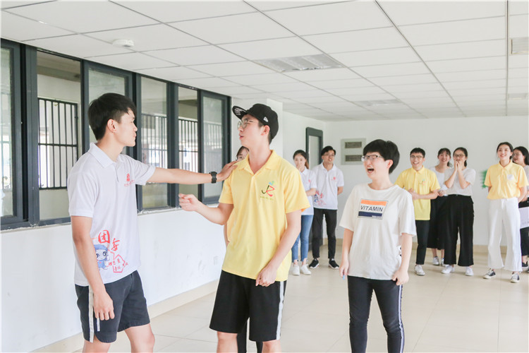 20180831 记者站与院团委联谊素拓活动 林小毳摄 (34).jpg