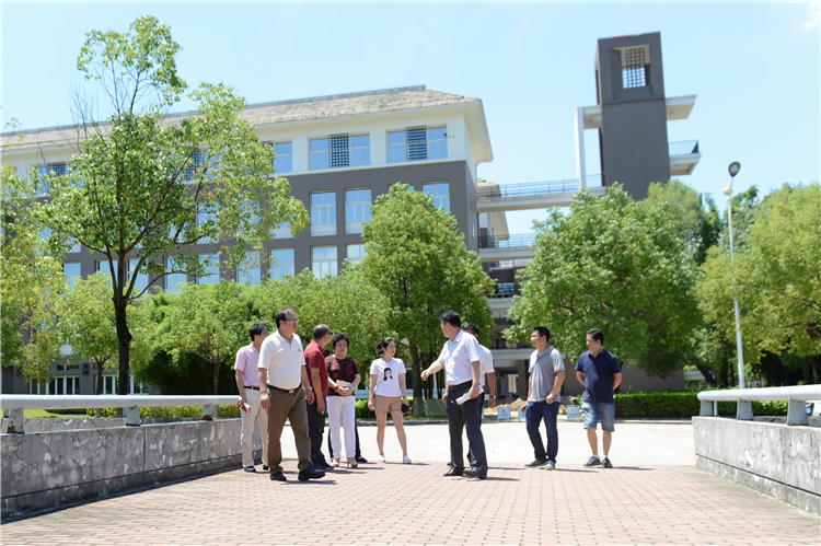 20180710福建师范大学领导带队莅院检查指导防御台风工作 (6)1.jpg