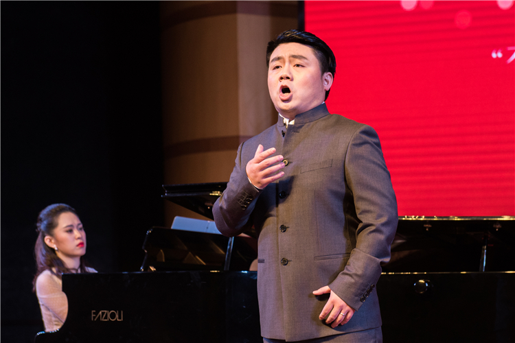20191215 “不忘初心、牢记使命”主题教育暨青年教师专场音乐会 《酒歌与思乡曲》 林响摄 (2).jpg