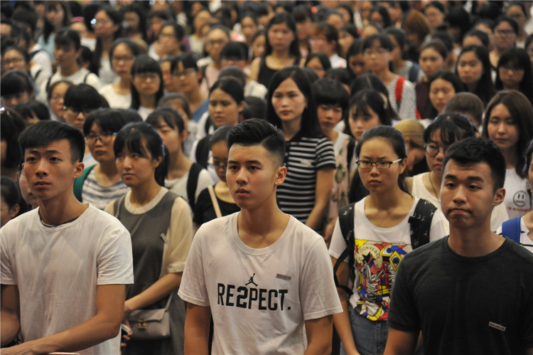 20160918我院隆重举行2016级新生开学典礼 杨竞雯 (8).JPG