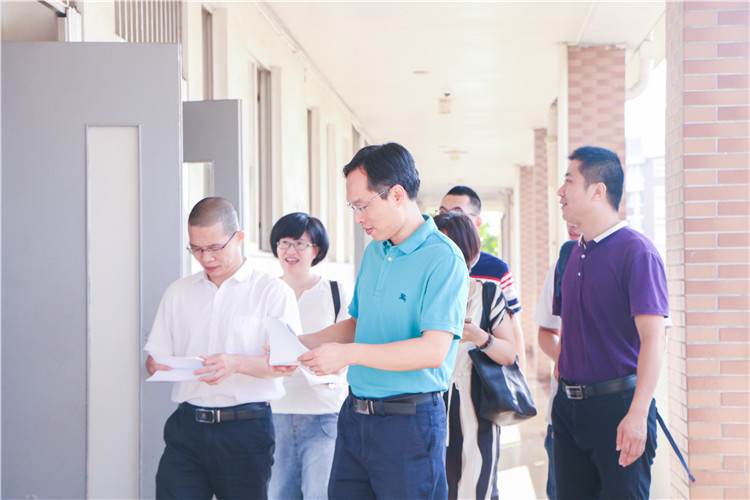 20180903院领导检查开学首日教学运行情况 (3).JPG