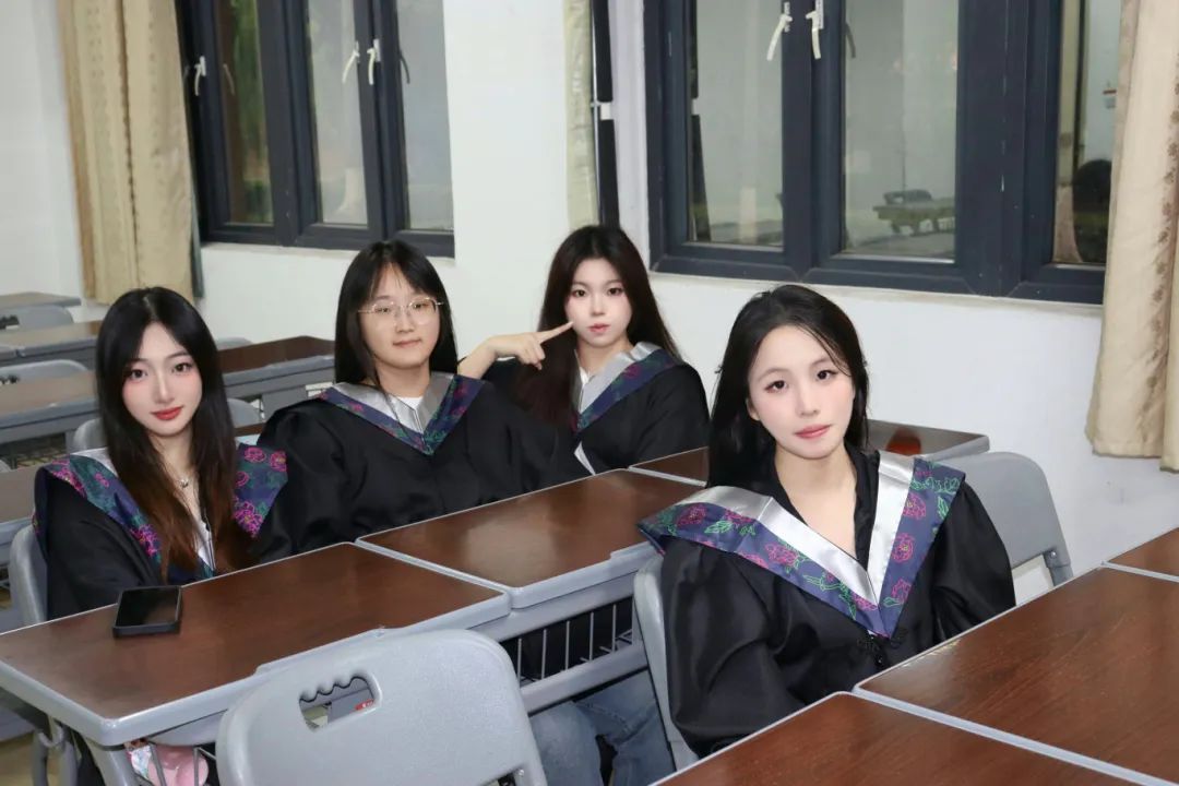 05国际教育学院许苑 林佳 刘乐 王衍茜.jpg
