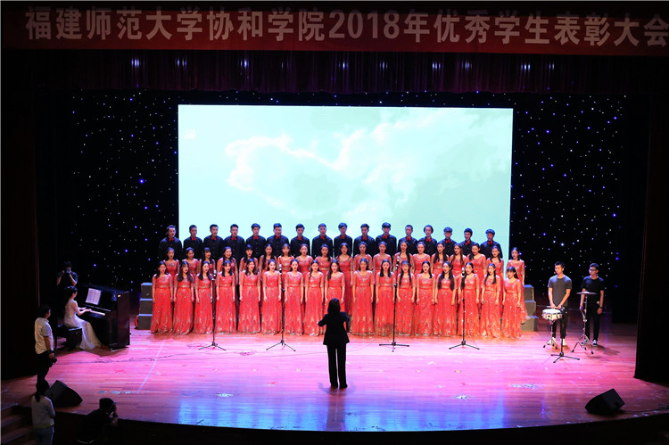 《我爱你中国》大合唱 刘晓敏摄.JPG