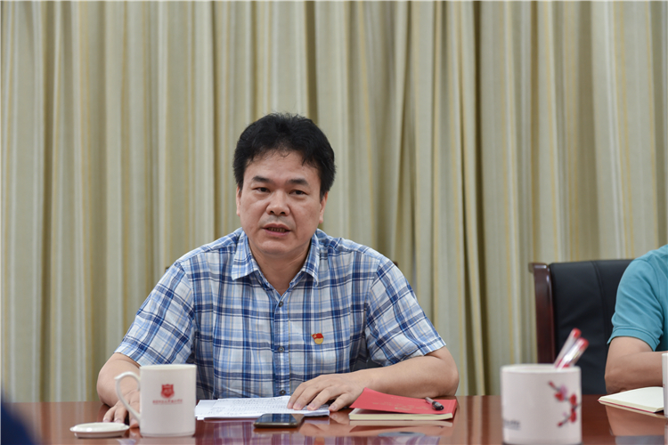 20191009开云手机入口“不忘初心,牢记使命”主题教育集中学习调研 第五专题主动担当作为张鹏程副院长 林响摄 (2).JPG