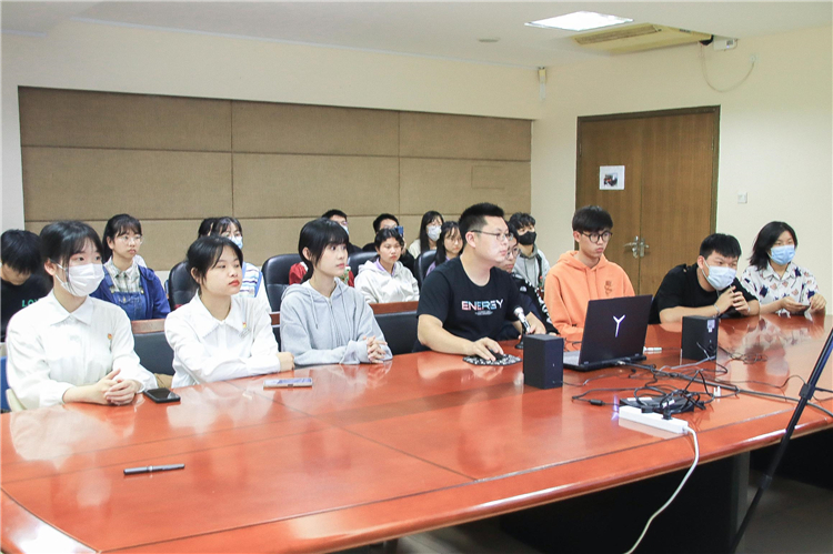 20220421第十二届全国大学生电子商务三创赛学院选拔赛决赛顺利举行 (2).jpg