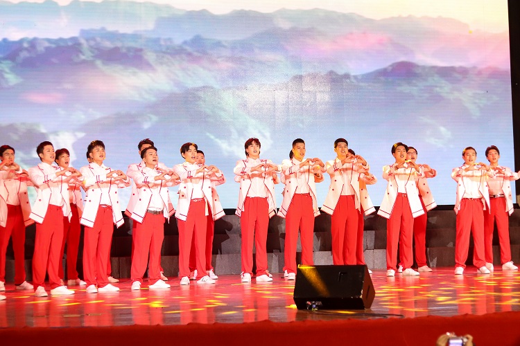 20191023大学生艺术团男声团 吴强 (4).jpg