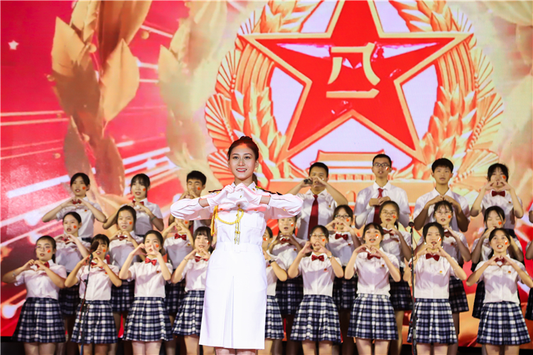 20191023国际商学系合唱《光荣与梦想》黄津摄.JPG