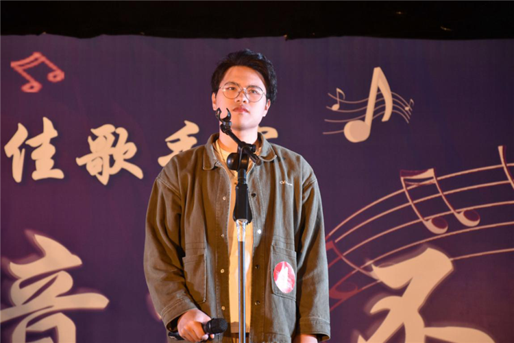 吴靖 郑炜鹏《消愁》 张羽晴摄.png